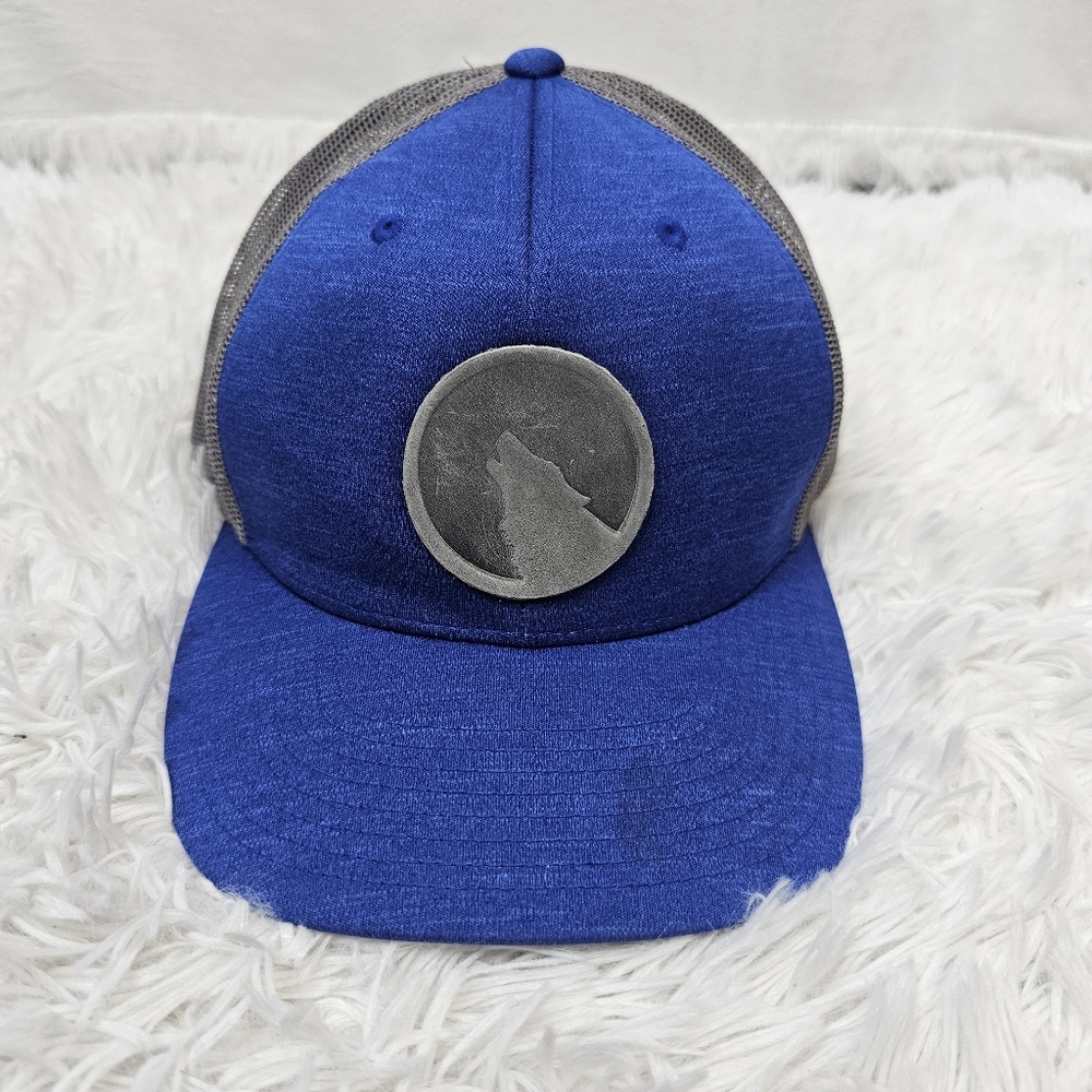 Team 365 wolf stamp hat cap.
